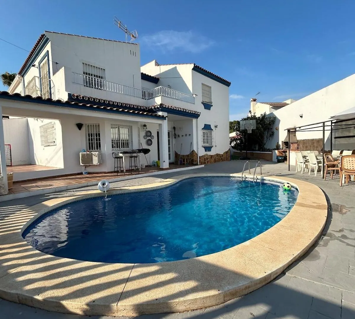 Villa Famara,Piscina Y Barbacoa,A 5 Minutos De La Playa,10 Personas 0*, Málaga Spanje